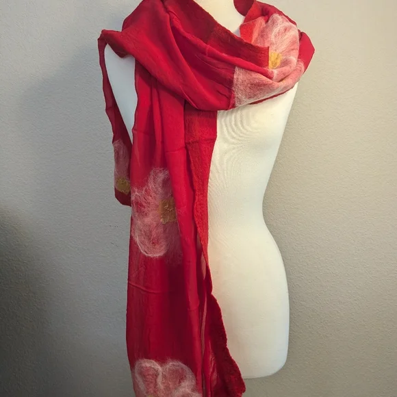 Silk scarf with Nuno felting